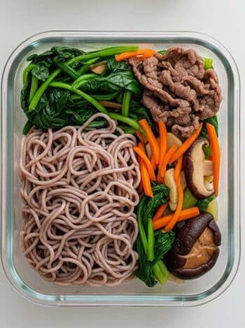 Bún gạo lứt xào thịt bò với rau cải 750calo 35 protein (1)